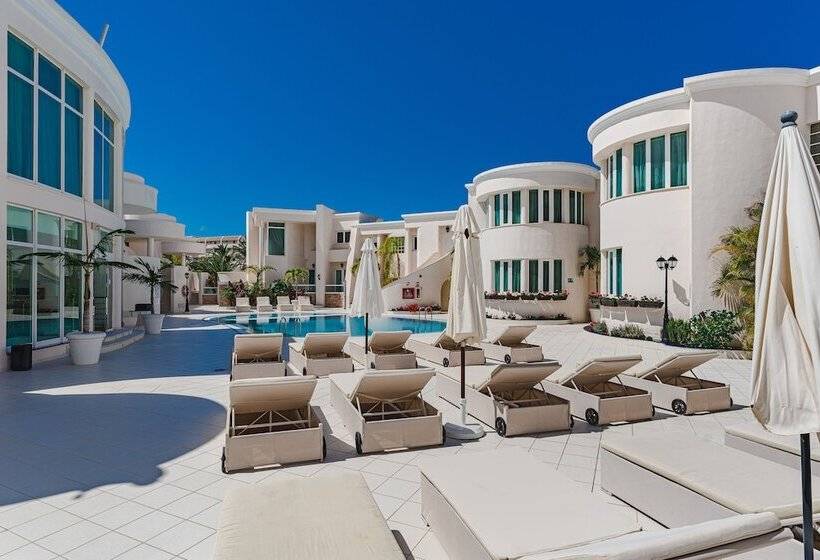 Flamingo Suites Boutique