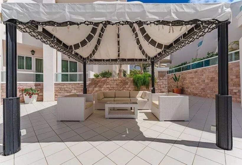 Flamingo Suites Boutique