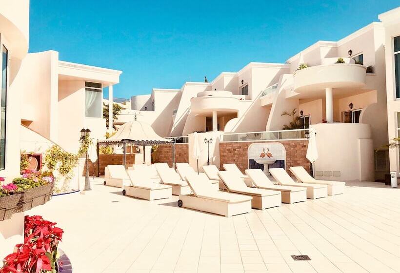 Flamingo Suites Boutique