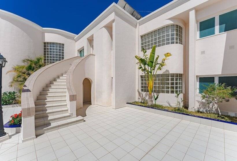 Flamingo Suites Boutique