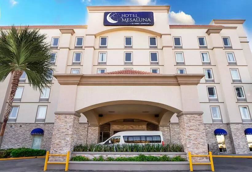 Hotel Mesaluna Near American Consulate