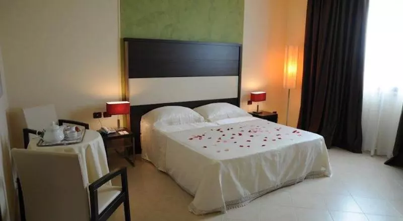 Отель Viola Palace