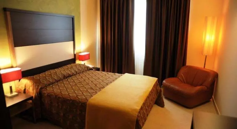 Отель Viola Palace