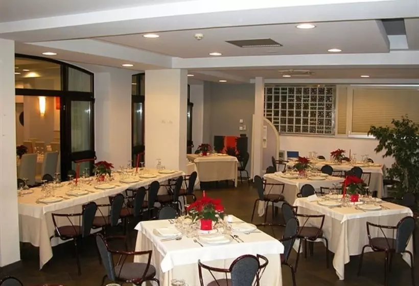 Отель Viola Palace