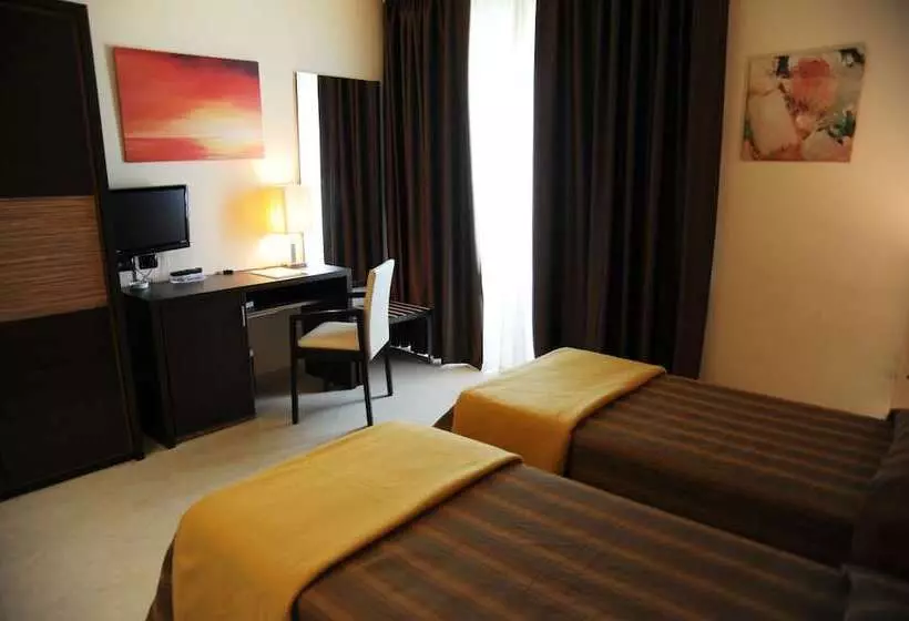 Отель Viola Palace