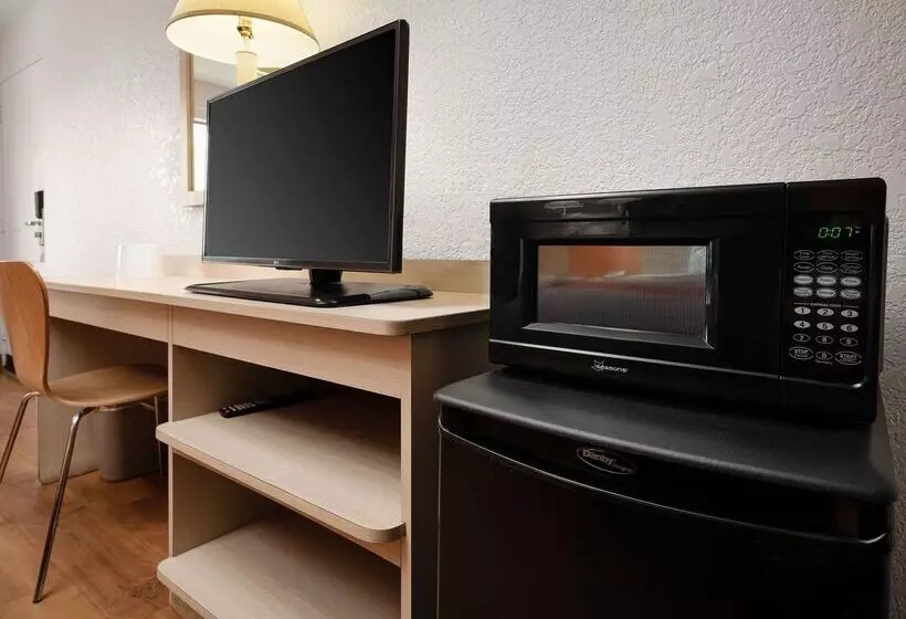 Motel 6 Buena Park, Ca   Knotts Berry Farm   Disneyland