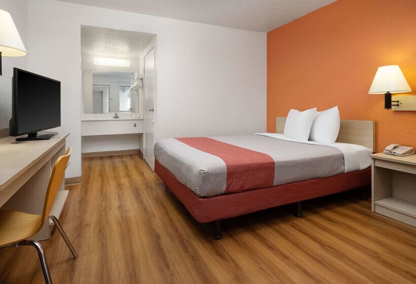 Motel 6 Buena Park, Ca Knotts Berry Farm Disneyland