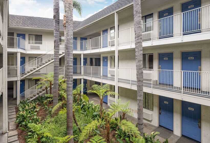 Motel 6 Buena Park, Ca Knotts Berry Farm Disneyland