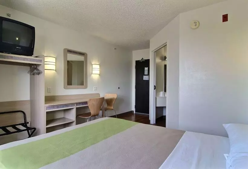 Motel 6 Albuquerque, Nm  North