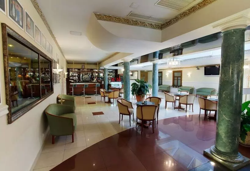 Old Estate Hotel & Spa