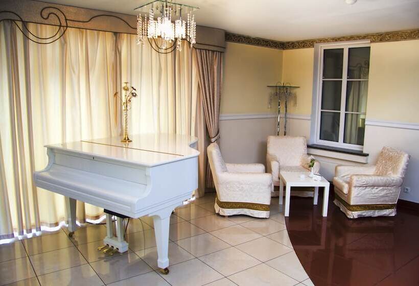 Old Estate Hotel & Spa