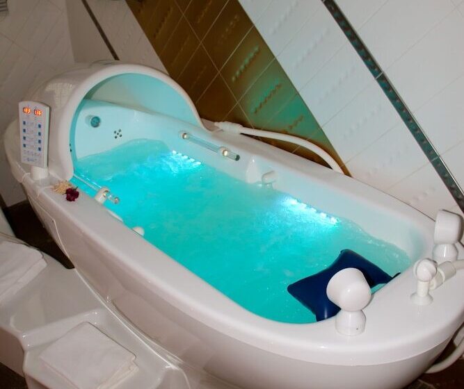 Old Estate Hotel & Spa