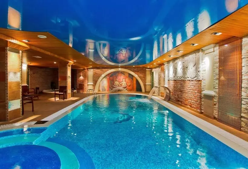 Old Estate Hotel & Spa