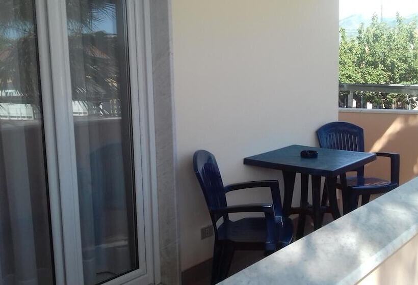 Residence Hotel Villa Laura