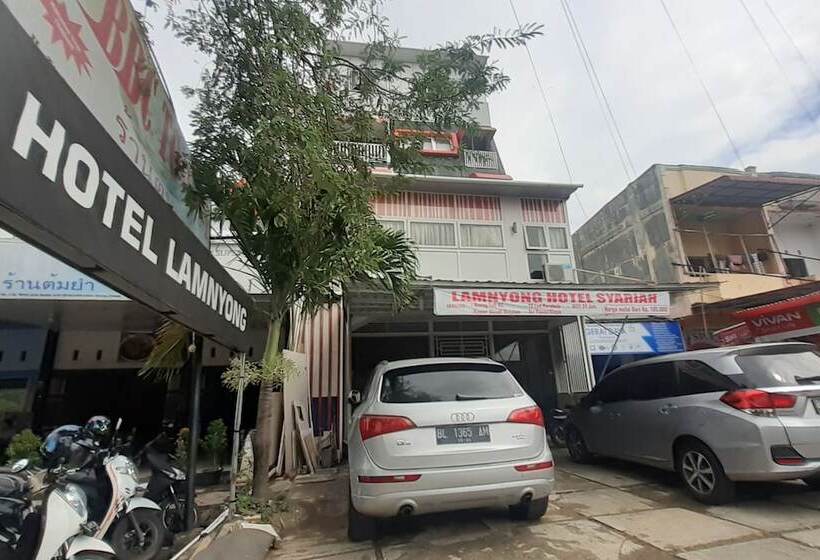 הוסטל Lamnyong Syariah By Oyo Rooms