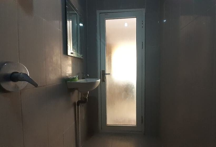 הוסטל Lamnyong Syariah By Oyo Rooms