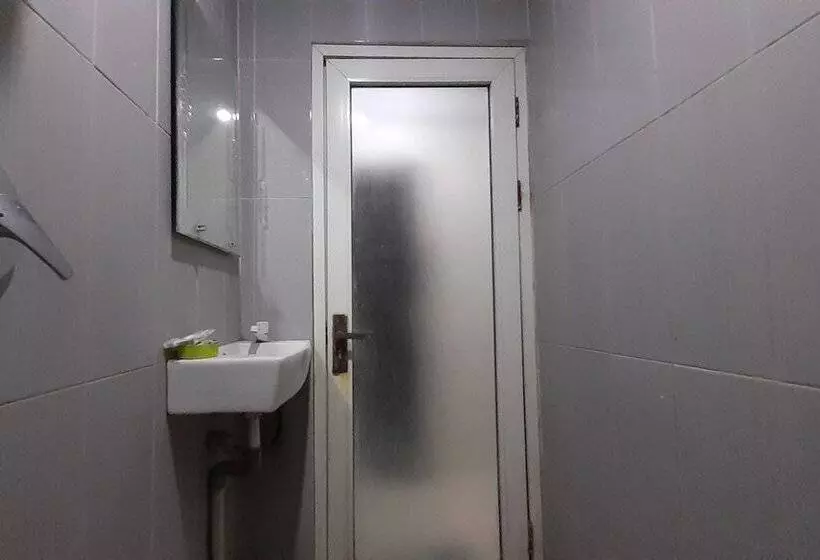 Retkeilymaja Lamnyong Syariah By Oyo Rooms