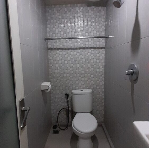 הוסטל Lamnyong Syariah By Oyo Rooms