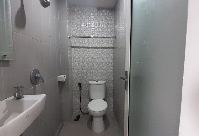 הוסטל Lamnyong Syariah By Oyo Rooms