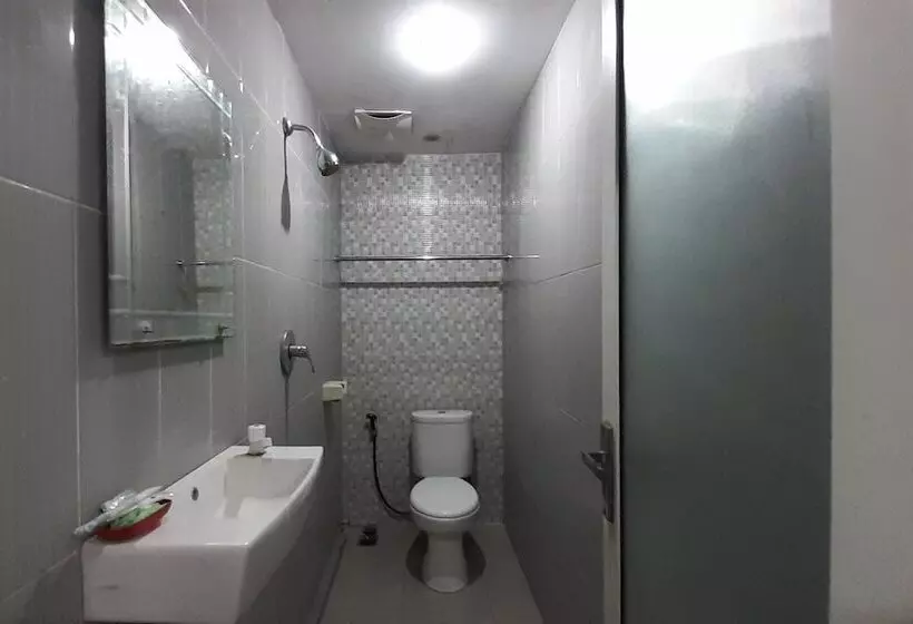 Retkeilymaja Lamnyong Syariah By Oyo Rooms