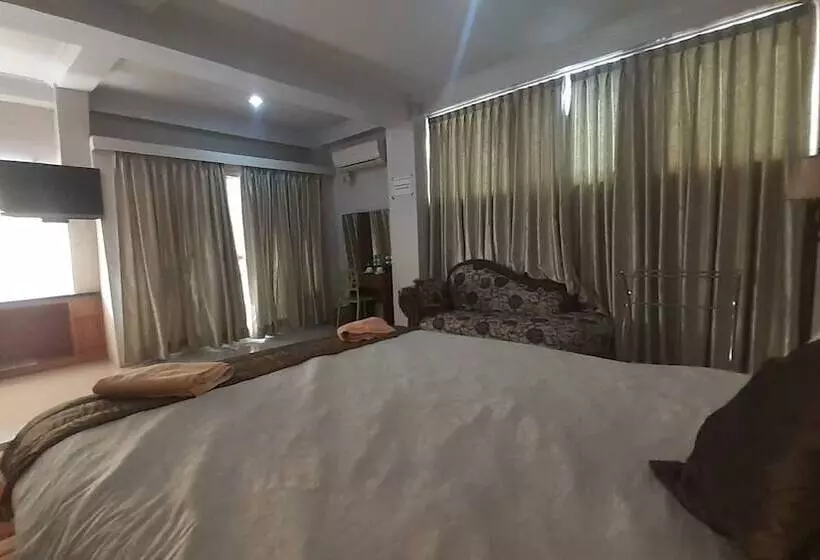 Retkeilymaja Lamnyong Syariah By Oyo Rooms