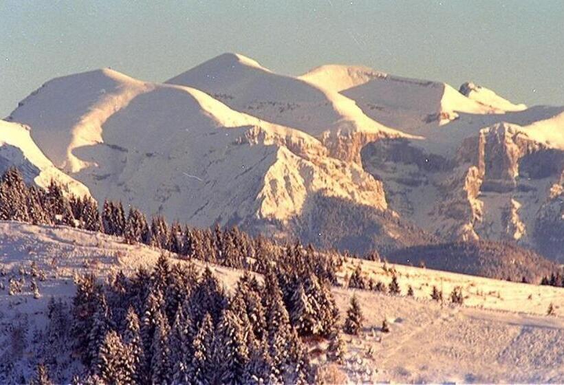 فندق Albergo Al Pino