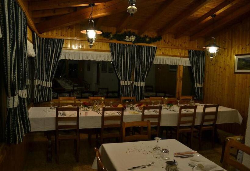 فندق Albergo Al Pino