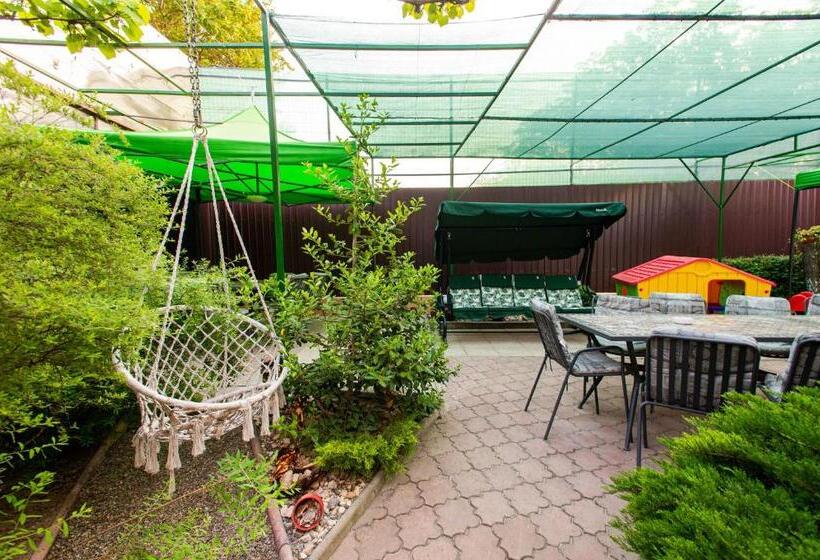 호텔 Roxy & Maryo  Restaurant  Terasa  Loc De Joaca Pentru Copii  Parcare Gratuita