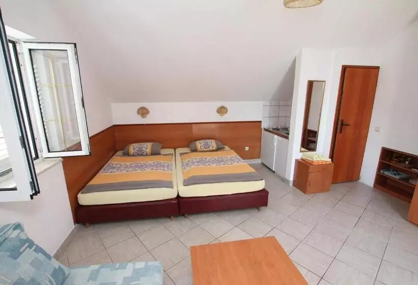 پانسیون Guest House Saga