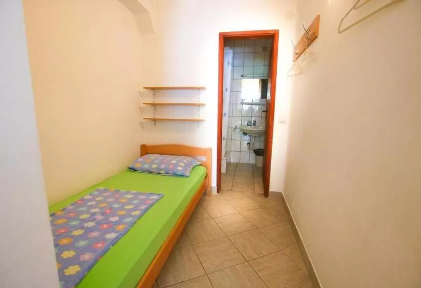 پانسیون Guest House Saga