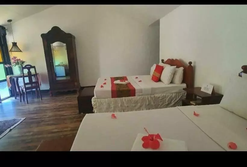 Reddoorz Plus @ Evangeline Beach Resort