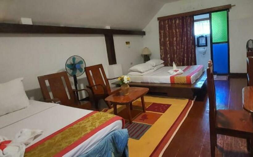 Reddoorz Plus @ Evangeline Beach Resort