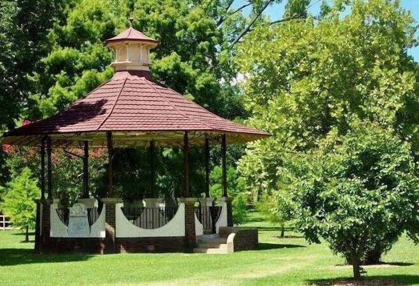 Hotel Charlesworth On The Park