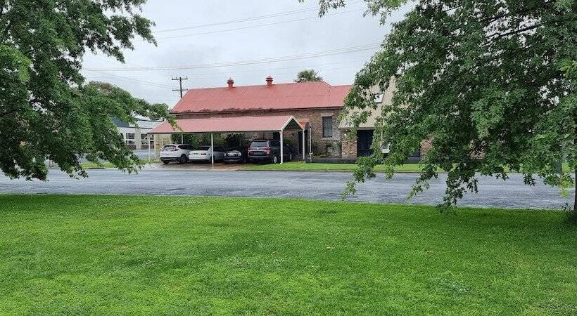 Hotel Charlesworth On The Park