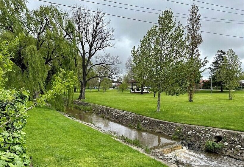 Hotel Charlesworth On The Park