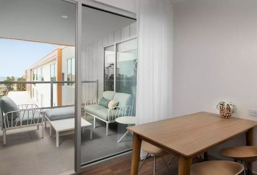 Hotelli Element Jacksonville Beach