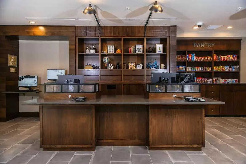 هتل Four Points By Sheraton Deadwood