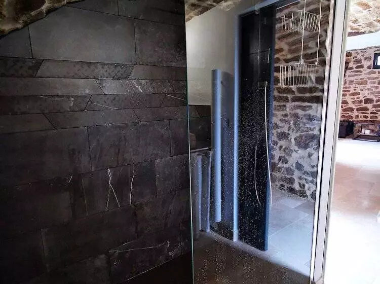 ペンション Magnifique Gîte En Pierres 6 Personnes Avec Piscine Privée Ardèche Plein Sud