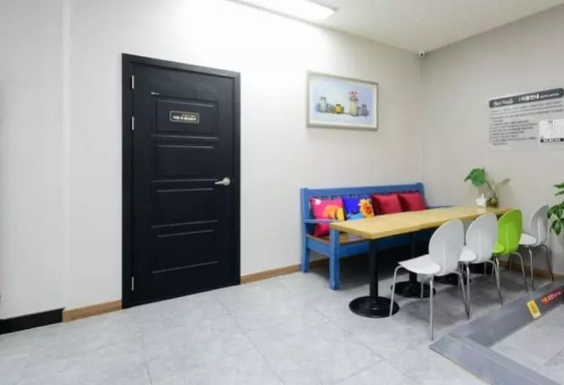ペンション Sea Star Hostel