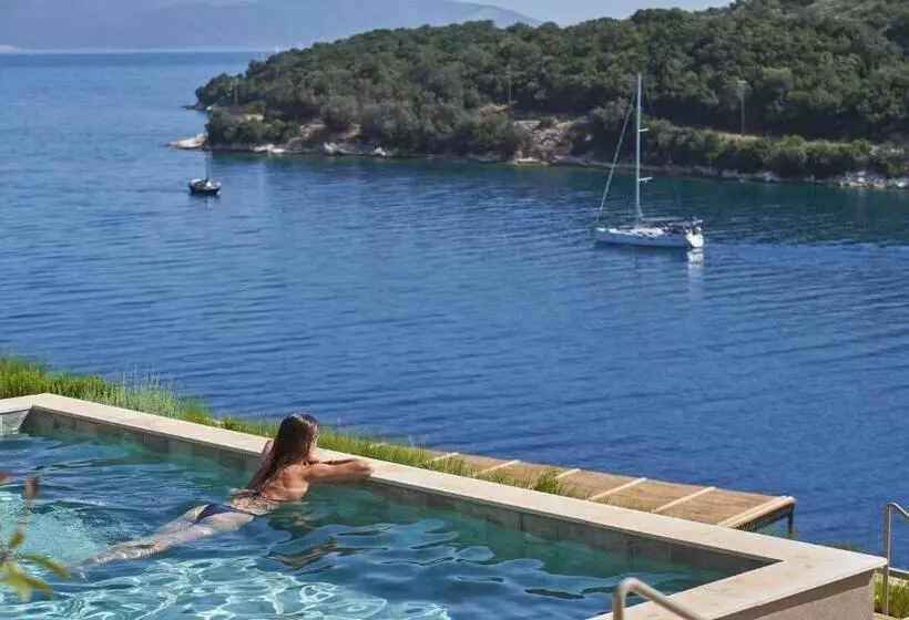 استراحتگاه Azur Retreat