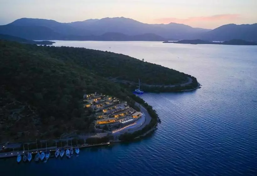 استراحتگاه Azur Retreat