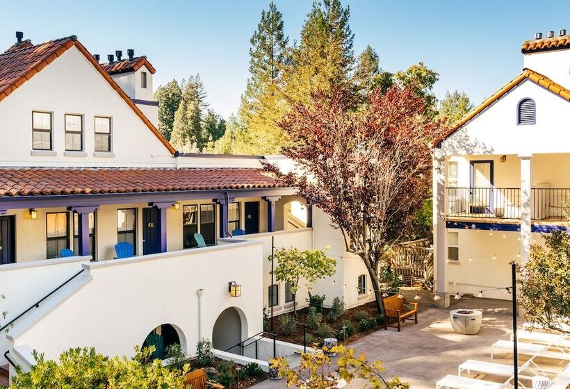 簡易ホテル The Stavrand Russian River Valley