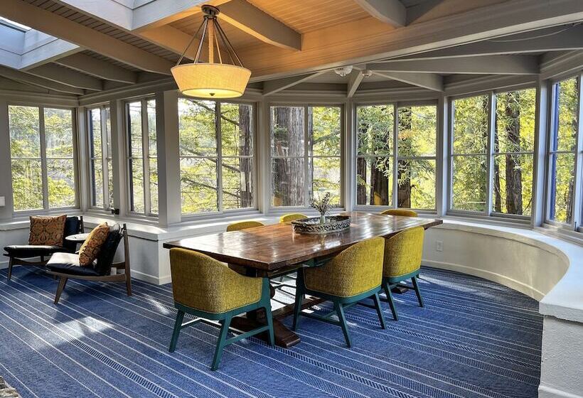 簡易ホテル The Stavrand Russian River Valley