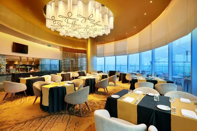 ホテル Crowne Plaza Dhaka Gulshan