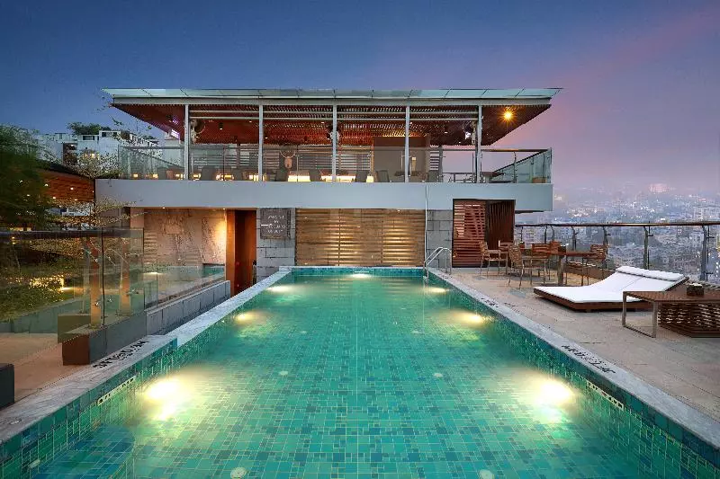 ホテル Crowne Plaza Dhaka Gulshan