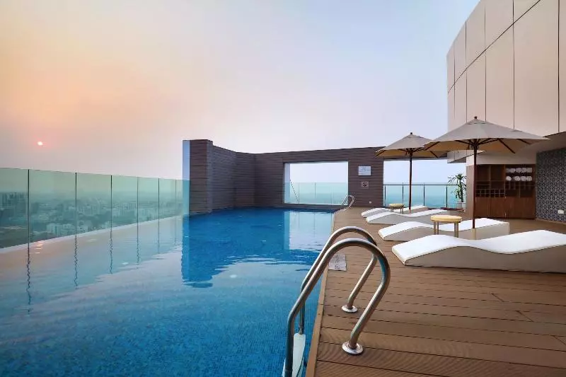 ホテル Crowne Plaza Dhaka Gulshan