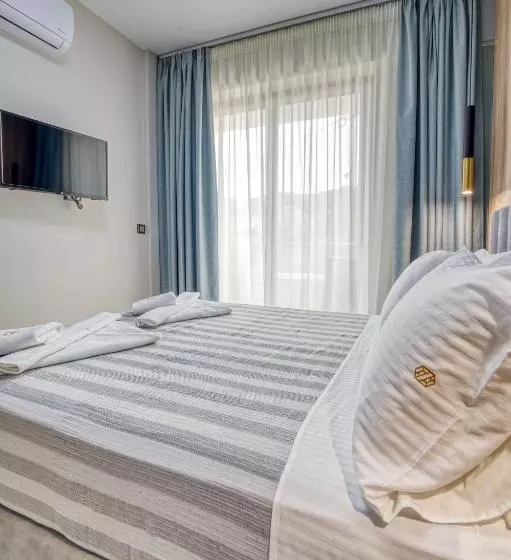 Sapphire Horizon Suites