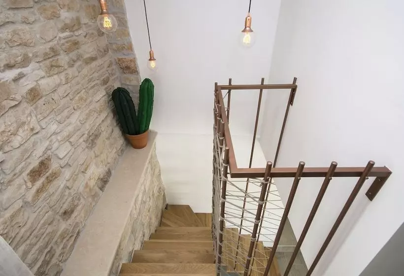 Beautiful Stone Villa With Swimming Pool In Idyllic And Peaceful Surroundings