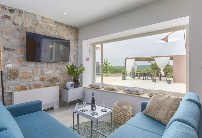 Beautiful Stone Villa With Swimming Pool In Idyllic And Peaceful Surroundings