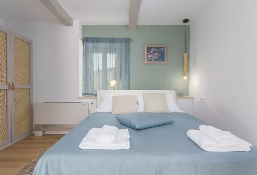 Beautiful Stone Villa With Swimming Pool In Idyllic And Peaceful Surroundings